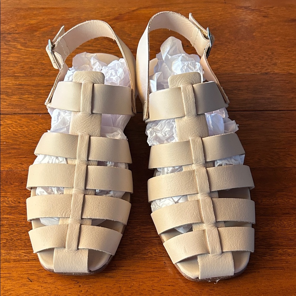 JENNI KAYNE Leather Lake Sandal. Color Sand. Size 36 NWOT ⭐️